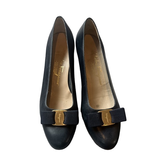 Salvatore Ferragamo Shoes - Ferragamo Navy Leather Bow Pumps Size 8